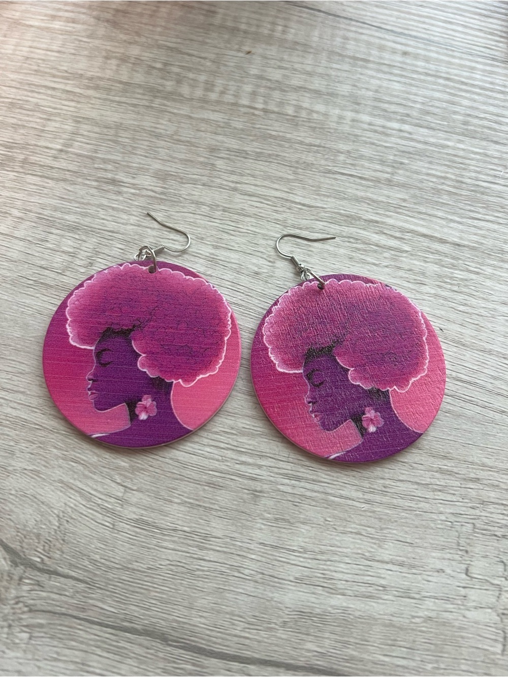 Afro-Centric Wooden Drop Earrings – Vibrant Pink & Purple NIP - Picture 2 of 4